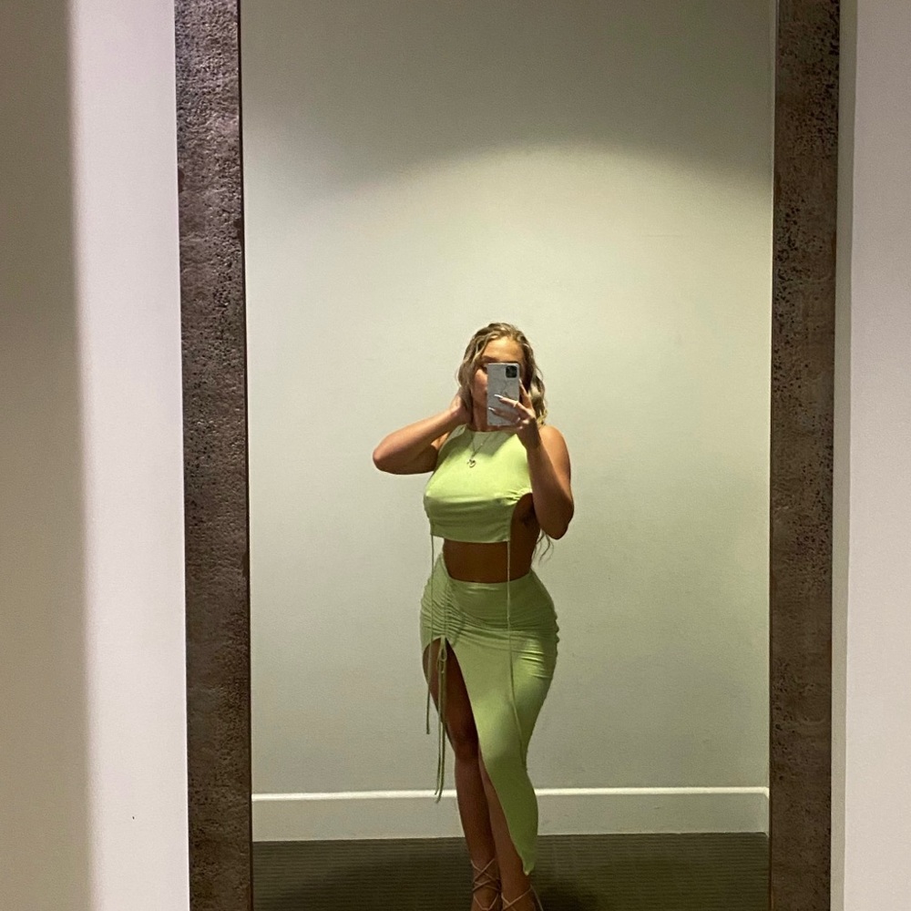 Green skirt set
